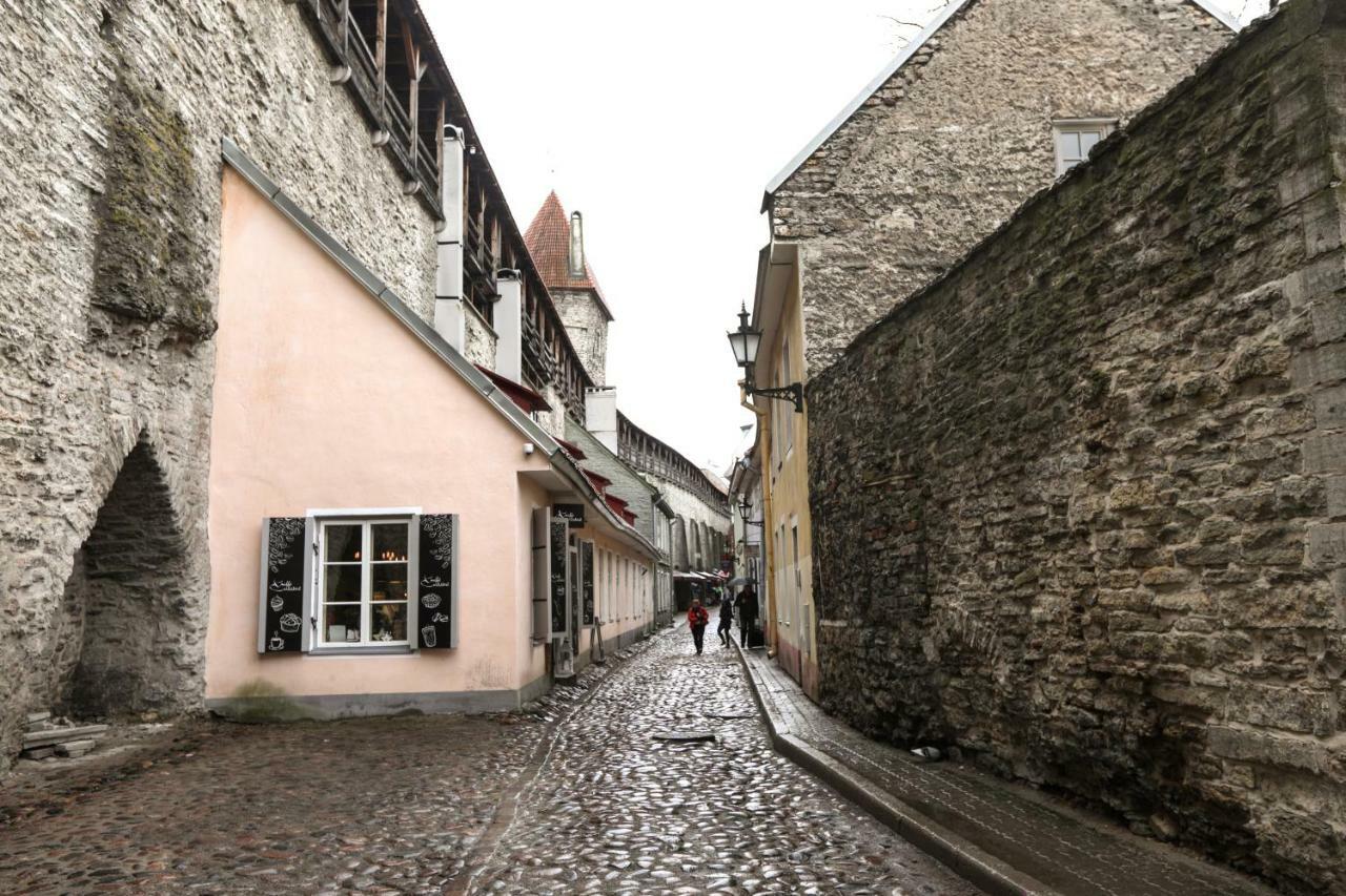 Airhome - Old Dominican Monastery Tallinn Eksteriør billede